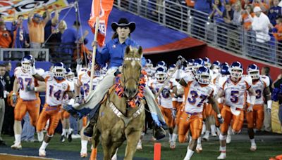 Boise State is coming to Notre Dame in 2025!