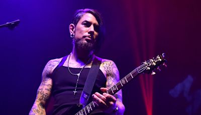 Jane’s Addiction guitarist Dave Navarro shares cryptic post after Perry Farrell bust-up