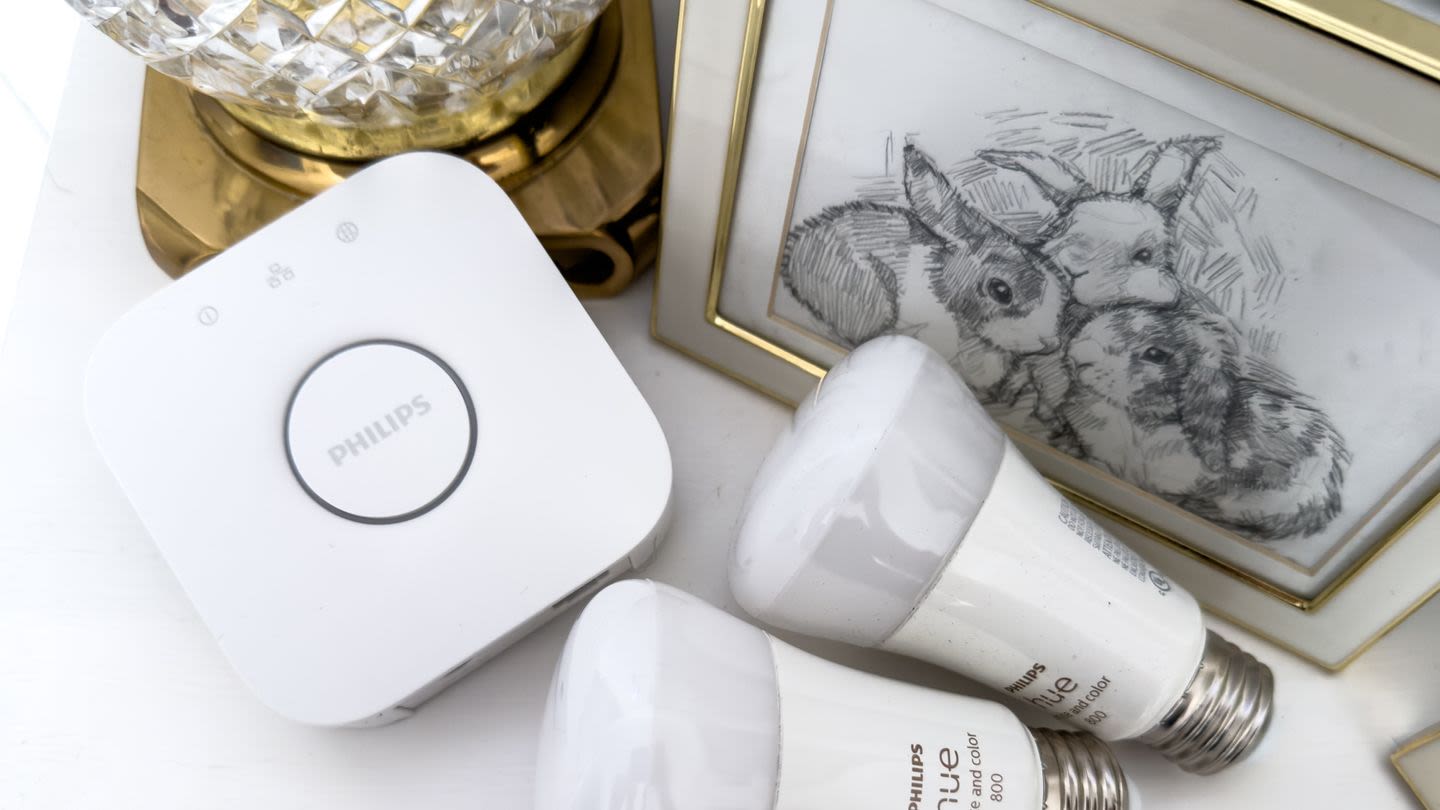 We Tested a Bunch of Smart Bulbs — And These Are Our Favorites for Efficiency and Customization