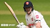 Harry Duke: Yorkshire wicketkeeper-batter extends contract