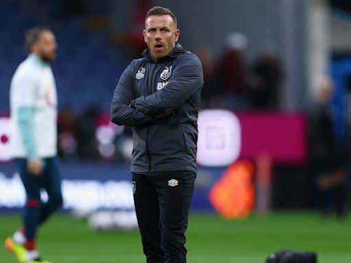 £25k-p/w ace Craig Bellamy called "top" asks to leave Burnley this summer