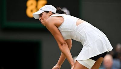 Madison Keys cries on court as injury ends Wimbledon quarter-final dream