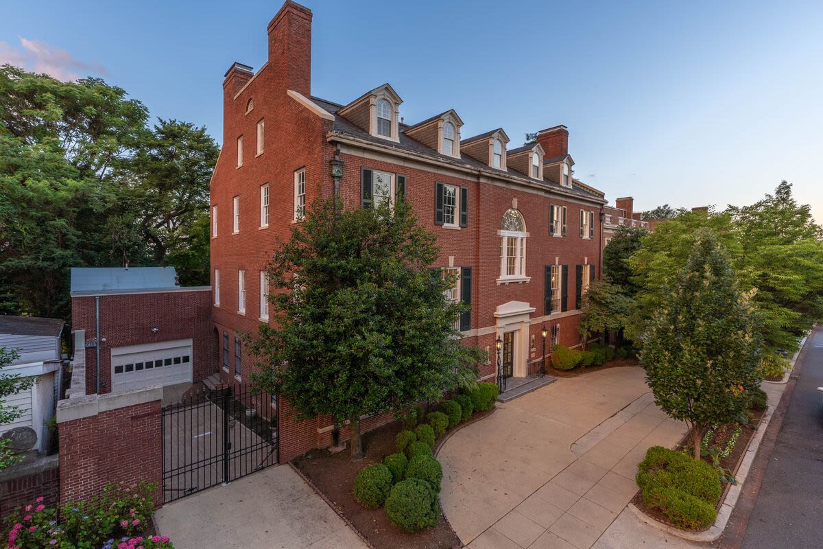 Washington Hostess Esther Coopersmith’s Mansion Is on the Market