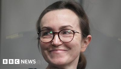 Alsu Kurmasheva: Russian-US journalist jailed for 'false information'