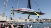 El Luna Rossa bota en Cagliari su barco para la 37ª Copa América