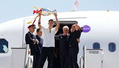 Madrid se rinde ante los campeones de la Eurocopa: miles de personas festejan en las calles con la selección española