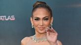 Jennifer Lopez feiert 55. Geburtstag mit sexy Spiegel-Selfie