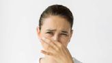 Pourquoi sommes-nous souvent tentés de sentir les mauvaises odeurs ?
