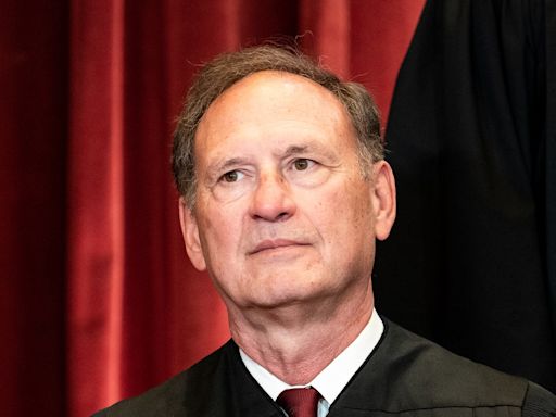 Supreme Court Justice Samuel Alito Argues Presidents Must Be Allowed to Commit Federal Crimes or Democracy as We Know...