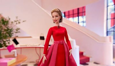 Barbie crea una muñeca en honor a Carolina Herrera