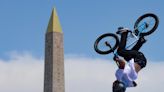 'Maligno' Torres toca el cielo en París