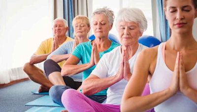 Estudio de India muestra beneficio de terapia de yoga contra artritis - Noticias Prensa Latina