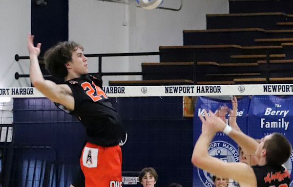 Huntington Beach boys’ volleyball keeps CIF finals hopes alive with win at Newport Harbor