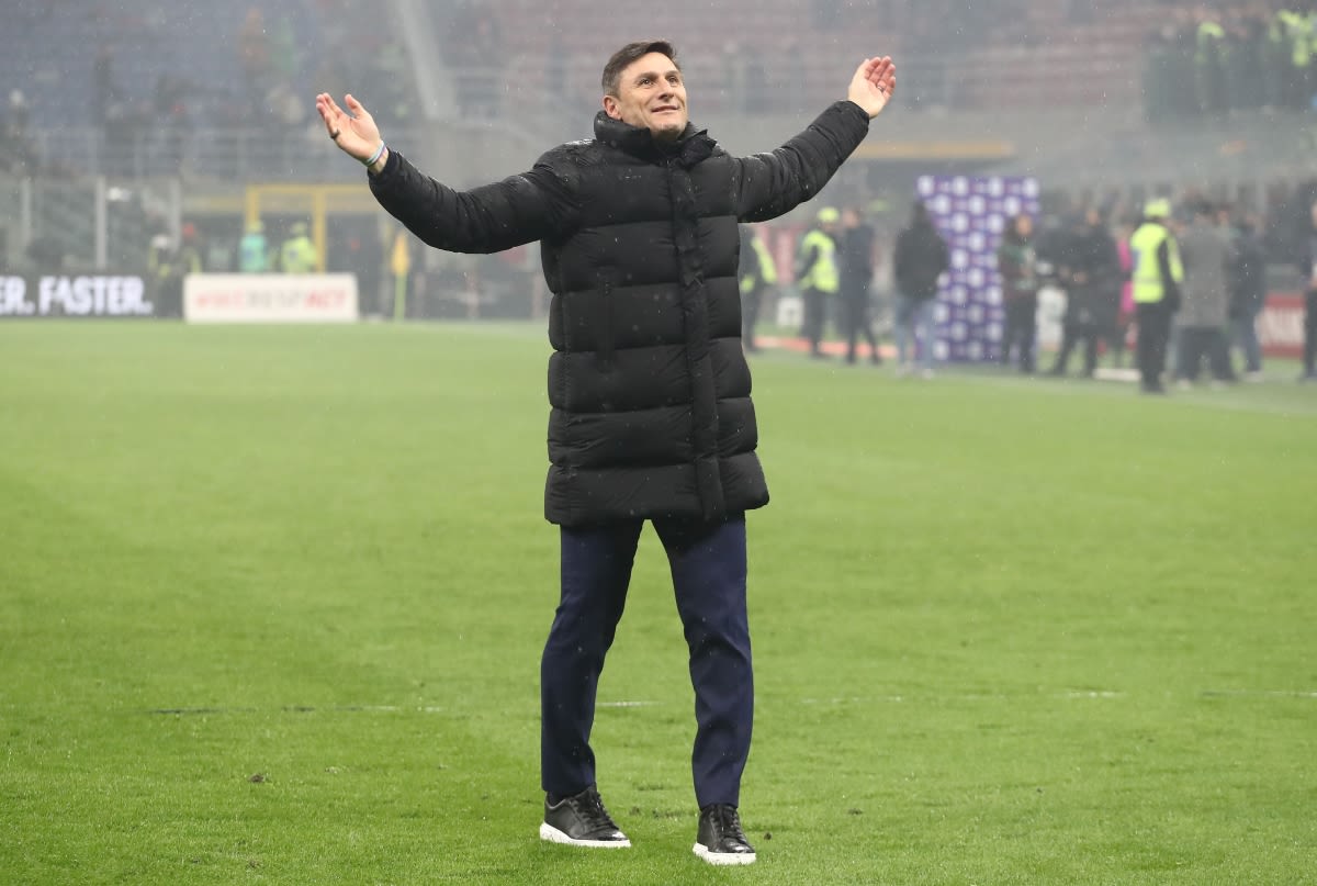 Picture: Chelsea surprise Zanetti with birthday gift during Inter friendly