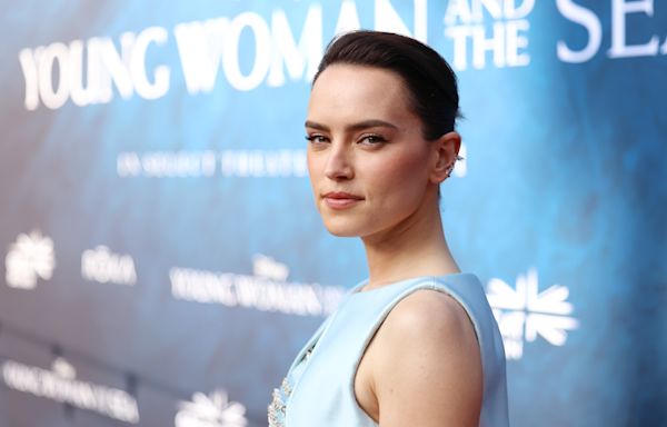 Daisy Ridley on Becoming a Swimmer For ‘Young Woman and the Sea’ and Hoping to Reunite with John Boyega in New ‘Star Wars’ Film