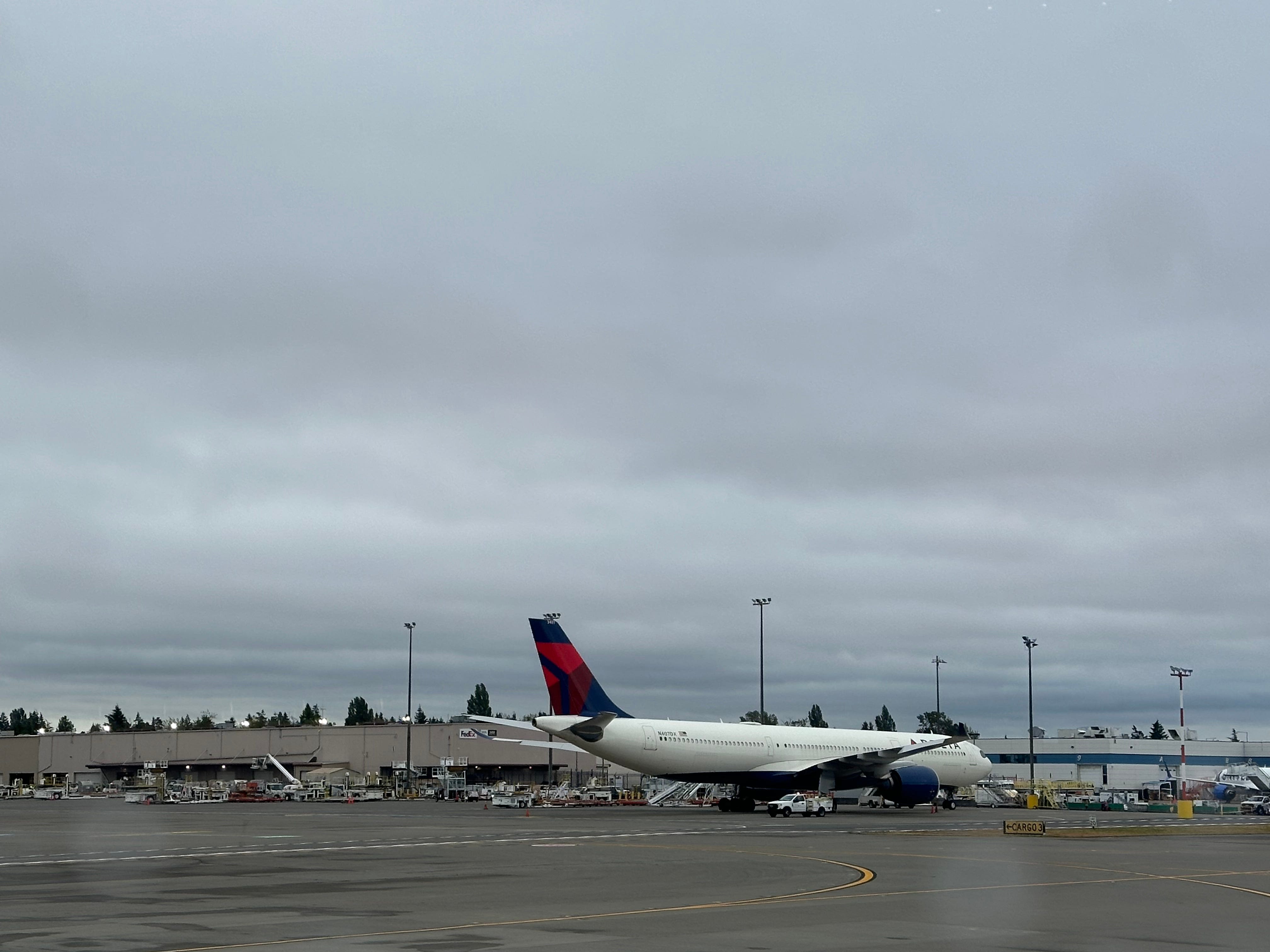 Delta's 'widespread flight disruptions' prompts Department of Transportation investigation