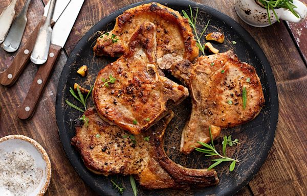 The 2-Step Cooking Method To Prevent Dry Pork Chops