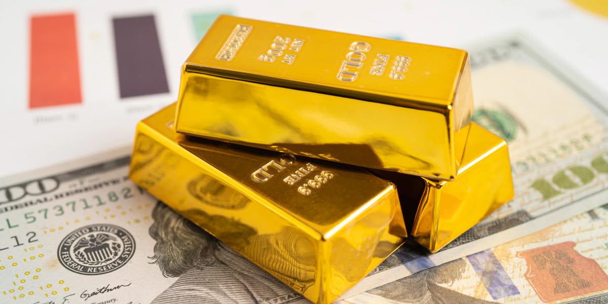 As the Dollar Falters, Gold Becomes Insurance, Not Speculation