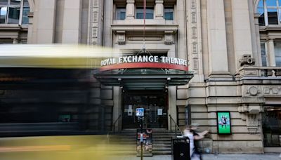 Royal Exchange Theatre goers turn up to find 'lights off' after show cancelled