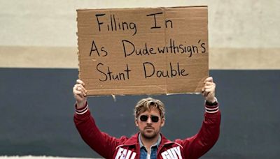 Ryan Gosling Fills in as 'Stunt Double' for Instagram's Dude with Sign — See the Funny Photo