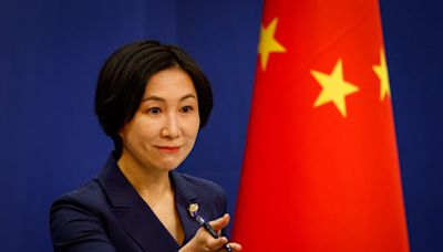 China responde a Zelenski que "el hegemonismo no forma parte del estilo diplomático chino"