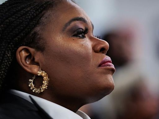 ‘Squad’ members Cori Bush, Ilhan Omar confuse Memorial Day and Veterans Day