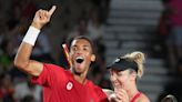 Canada’s Auger-Aliassime defeats Medvedev, advances to Olympic tennis quarter-finals