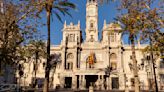 Los socialistas denuncian que el Ayuntamiento de València ha reducido el personal que tramita las licencias urbanísticas