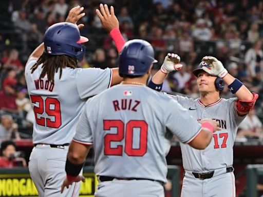 D-backs homer twice in 5-run ninth, beat Nationals