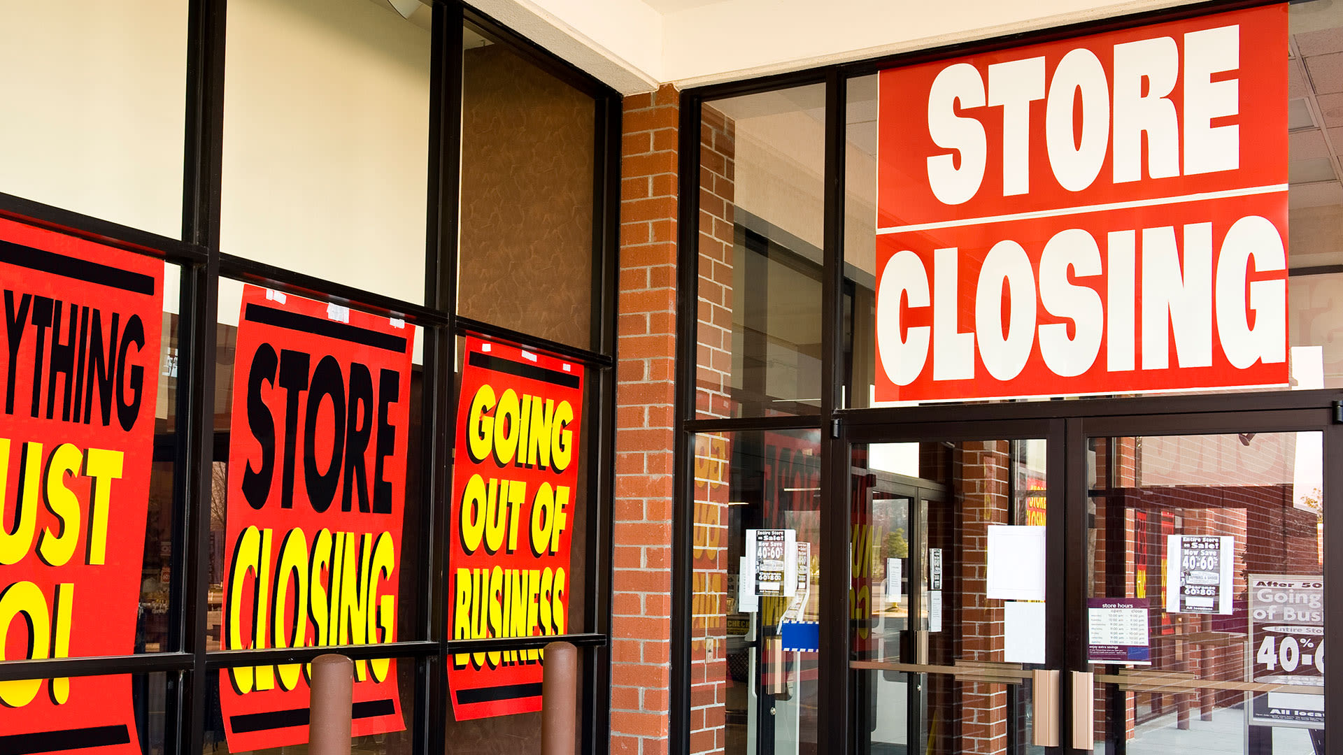 Over 3,000 stores closing as retail apocalypse hits 40% harder than 2023