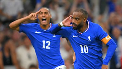 Experience over youth! Hosts France off to a flyer thanks to Lacazette