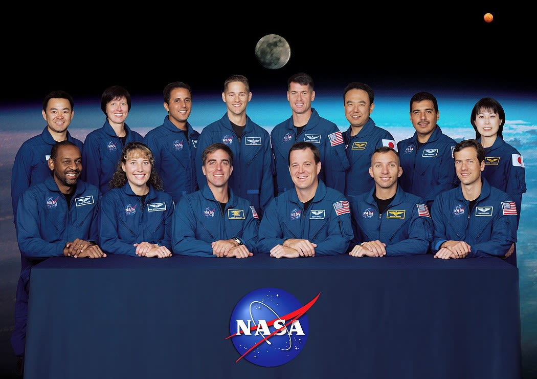 20 Years Ago: NASA Selects its 19th Group of Astronauts - NASA