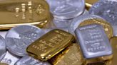 Gold Slumps as China’s Central Bank Halts 18-Month Buying Spree