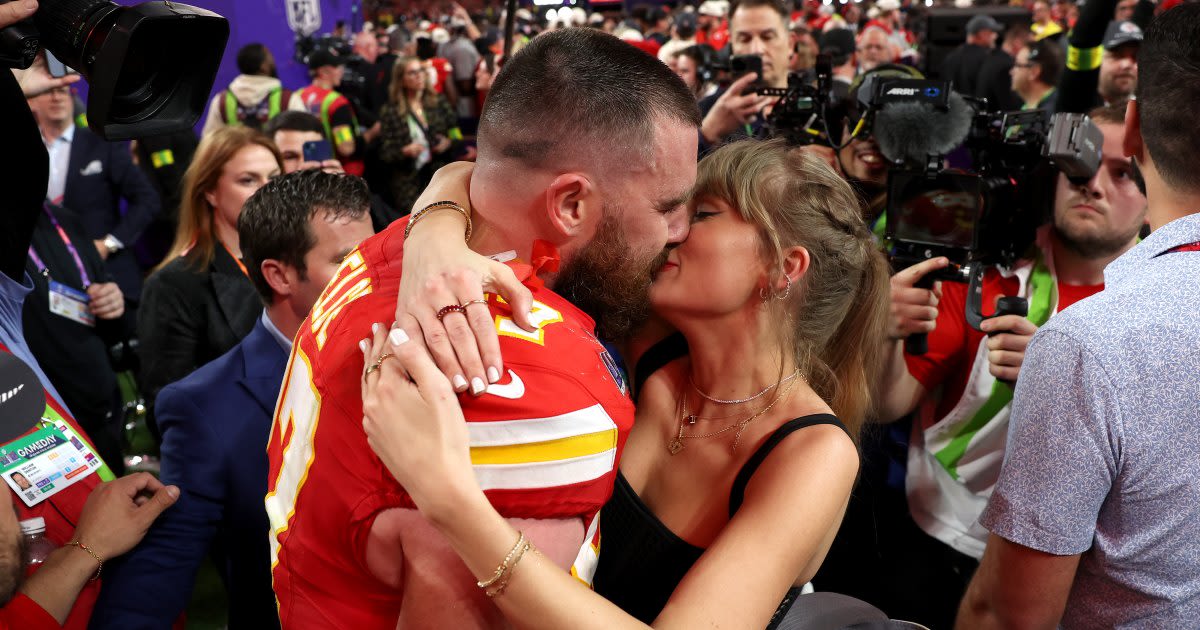 Fans Celebrate Taylor Swift, Travis Kelce's 1st Anniversary