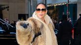 ¡Video viral! JLo acusada de grosera por un gesto hacia una asistente