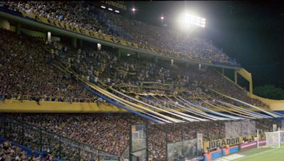 Cómo un hincha más: el campeón del mundo que mira el partido de Boca Juniors junto a La 12