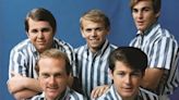 The Beach Boys recuerdan sus primeros días, la llegada del éxito y el disco que cambió la historia