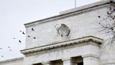 Wall Street Economists See Compelling Case for Fed to Cut Now