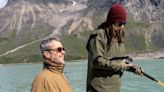 Las espectaculares imágenes de Federico y Mary de Dinamarca pescando con su hijo Vincent rodeados de glaciares