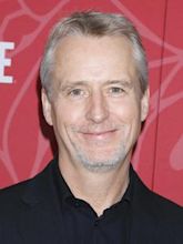 Linus Roache