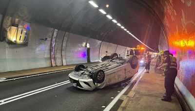 國道5號2車追撞四輪朝天 肇事駕駛受傷幸無大礙 - 社會