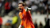 Kevin Trapp turns down Manchester United offer to stay at Eintracht Frankfurt