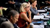 Sen. Kyrsten Sinema works on bipartisan immigration deal to protect Dreamers, extend Title 42