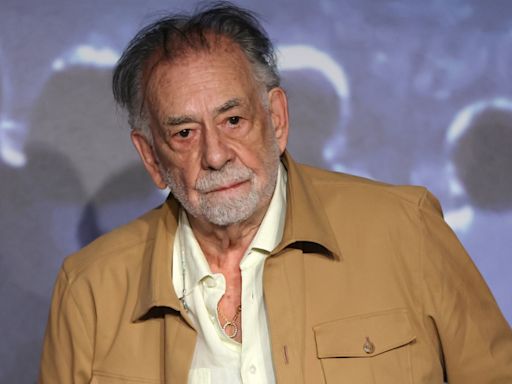 Revelan vídeos de Francis Ford Coppola besando e incomodando a extras de Megalópolis: "Intentaba ponerlas a tono"