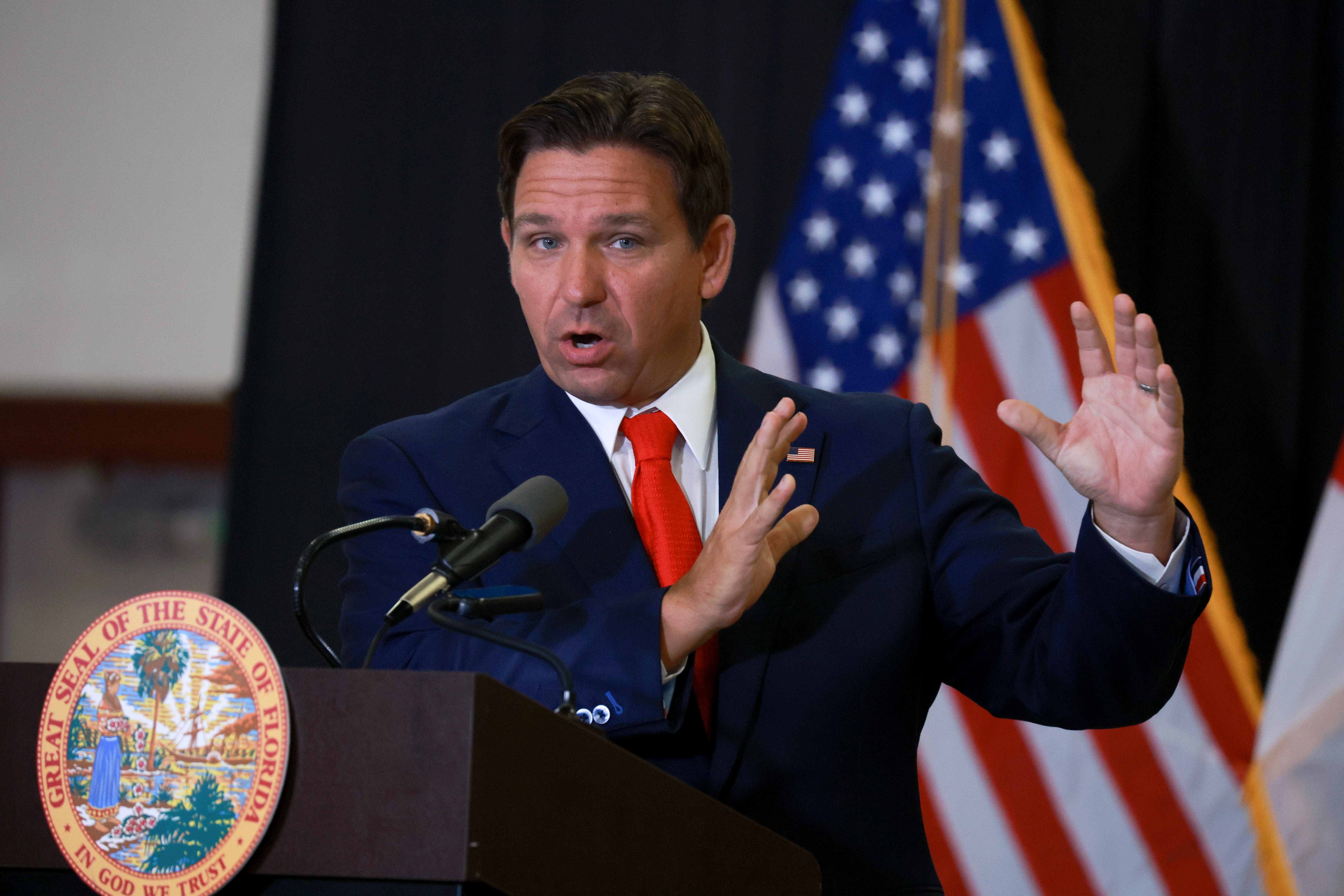 No, DeSantis didn't refuse to hand Ryan Routh over to FBI | Fact check