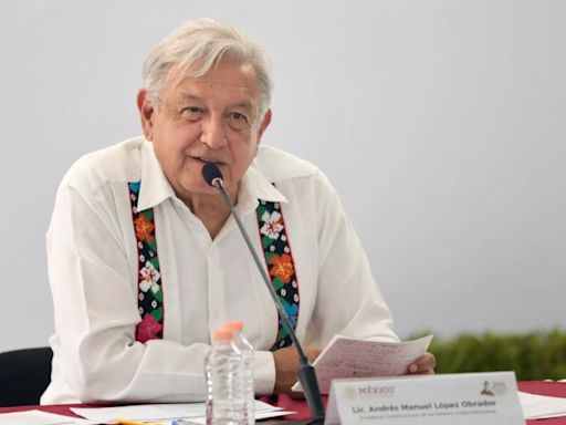 López Obrador supervisa obras e infraestructura en Quintana Roo