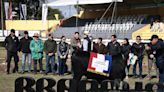 La Nación / Brangus premió ayer a los mejores terneros de bozal