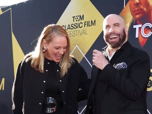 Uma Thurman y John Travolta celebran que Pulp Fiction cumple 30 años en un evento con homenaje incluido a Bruce Willis