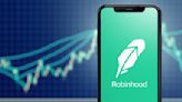 Roaring Kitty returns to live streaming: Time to buy Robinhood stock? | Invezz
