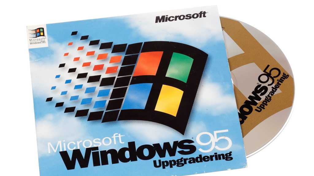 The first-ever copy of Windows 95 shows up, unopened and pristine